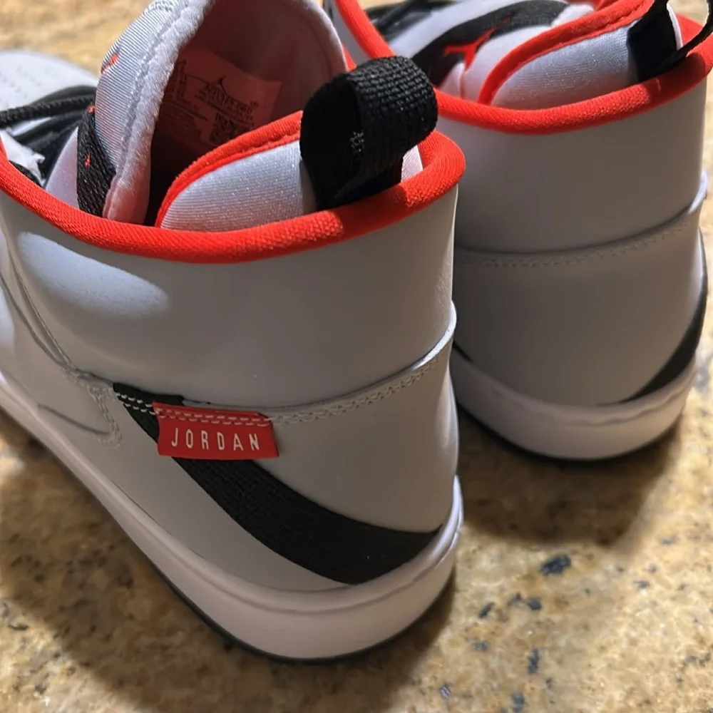 Jordan fadeaway athletic shoes new in box